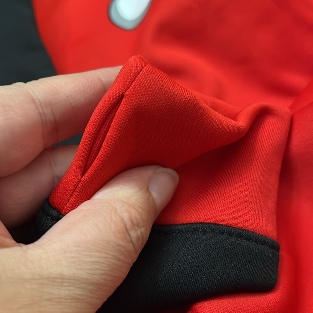 NWT! Nike Red and Black Therma-FIT Hoodie. Size 5. - Picture 8 of 10